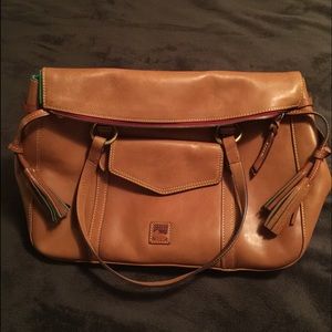 Dooney& Bourke "Smith" satchel - Natural